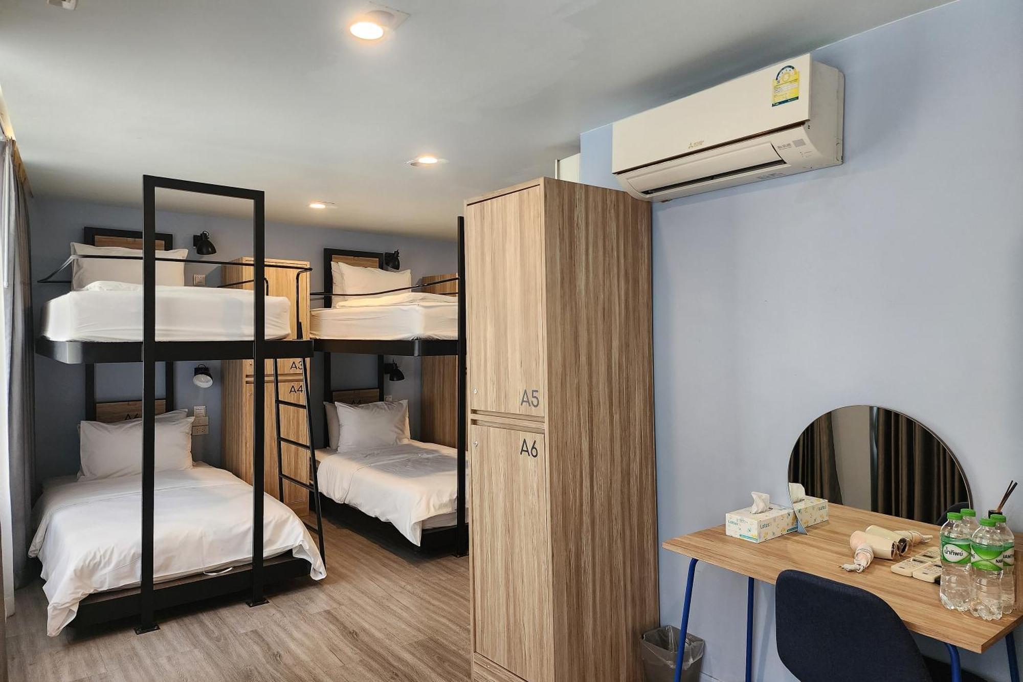 Simply Sleep Hostel Bangkok Luaran gambar