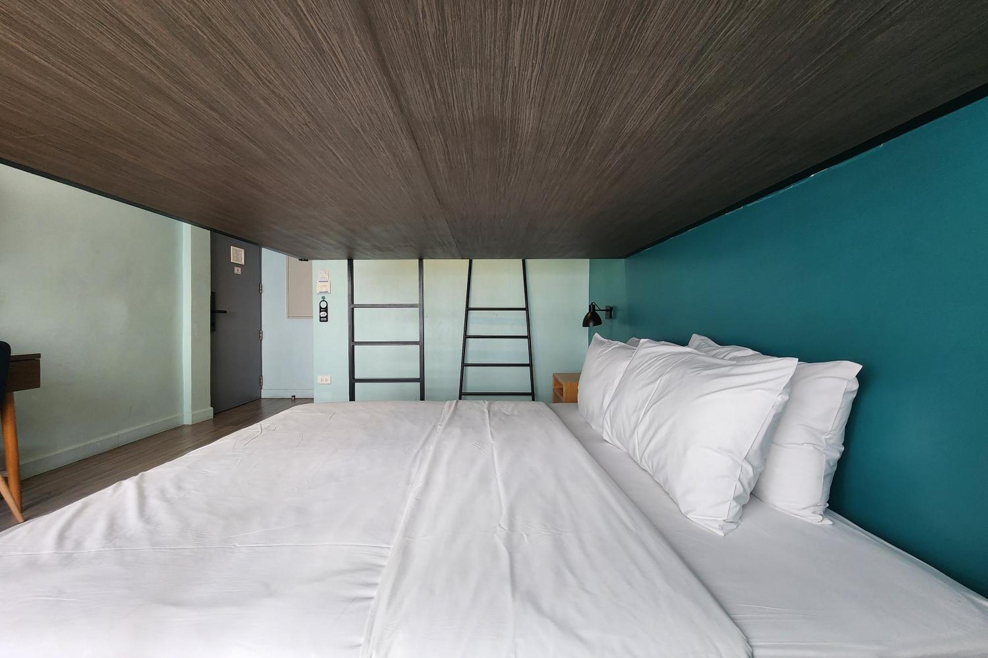 Simply Sleep Hostel Bangkok Luaran gambar